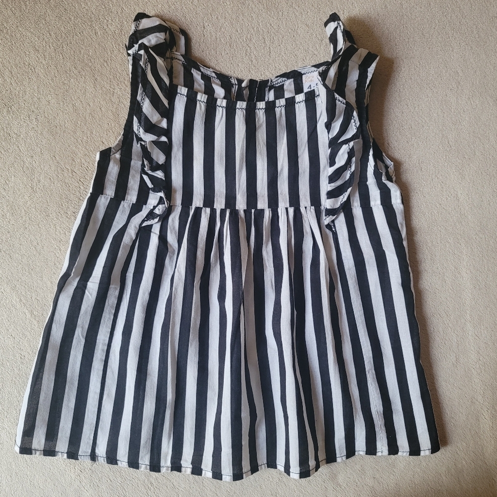 Zara Girl Black/White Striped Top with Flutter Size 4-5 (110cm)